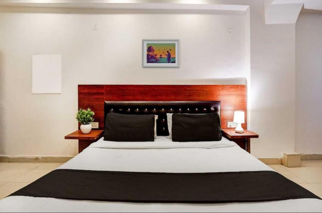 Hotel O Anshu B&B New Delhi Luaran gambar