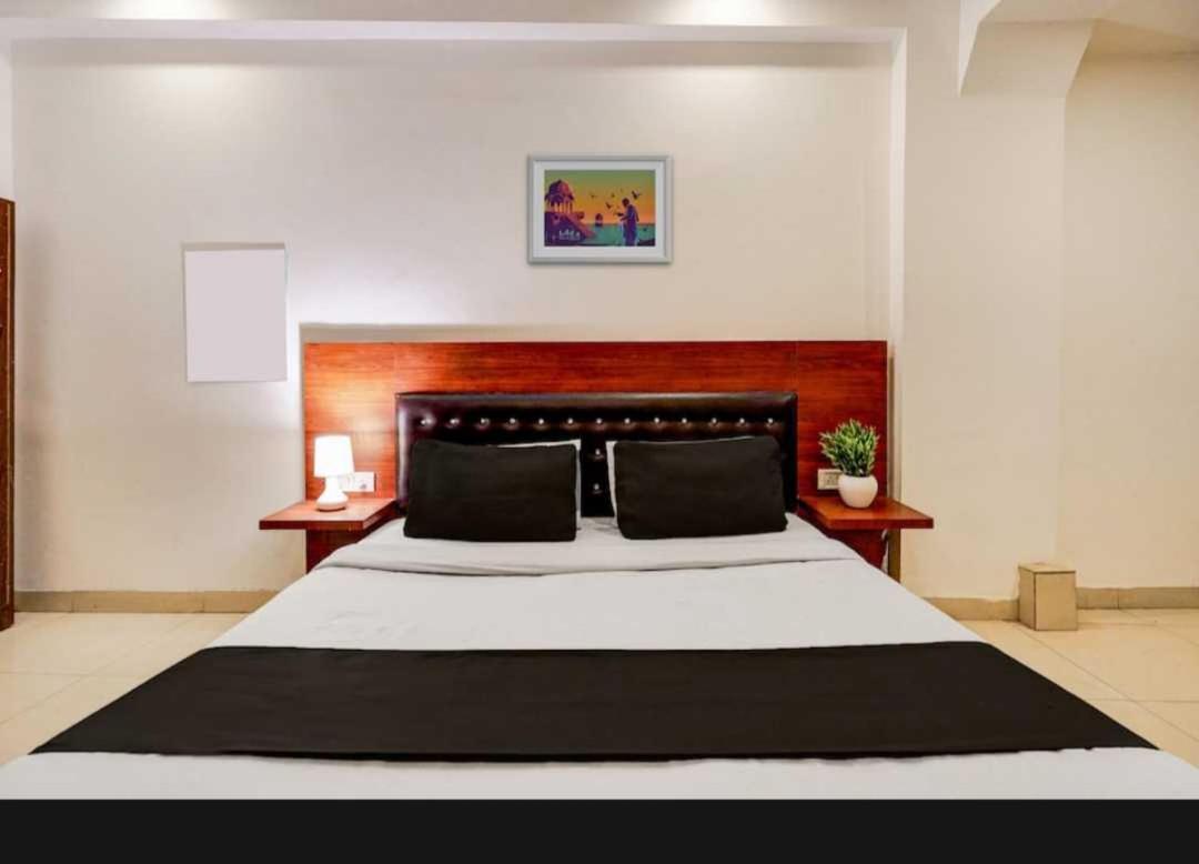 Hotel O Anshu B&B New Delhi Luaran gambar